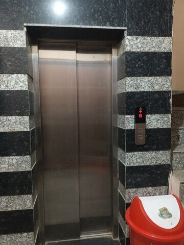 Bathroom in 1 RK Builder Floor at Sector 46 – for Rent