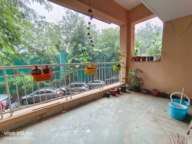 Balcony, sheikh sarai 5 Bedroom 2000 Sq.Ft. Apartment In Sheikh Sarai Delhi 9301056