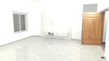 Room in 3 BHK Apartment at Kondapur – for Rent