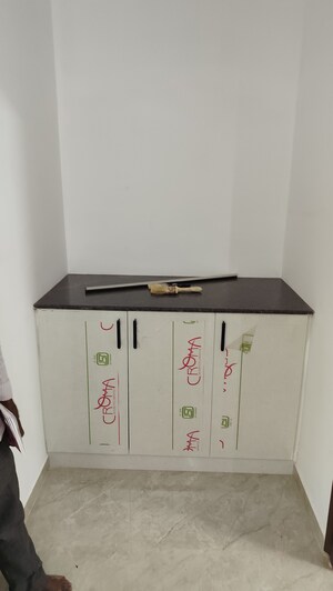 Furnished Amenities in 3 BHK Apartment at Kondapur – for Rent