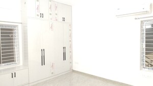 Room in 3 BHK Apartment at Kondapur – for Rent