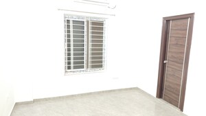 Room in 3 BHK Apartment at Kondapur – for Rent
