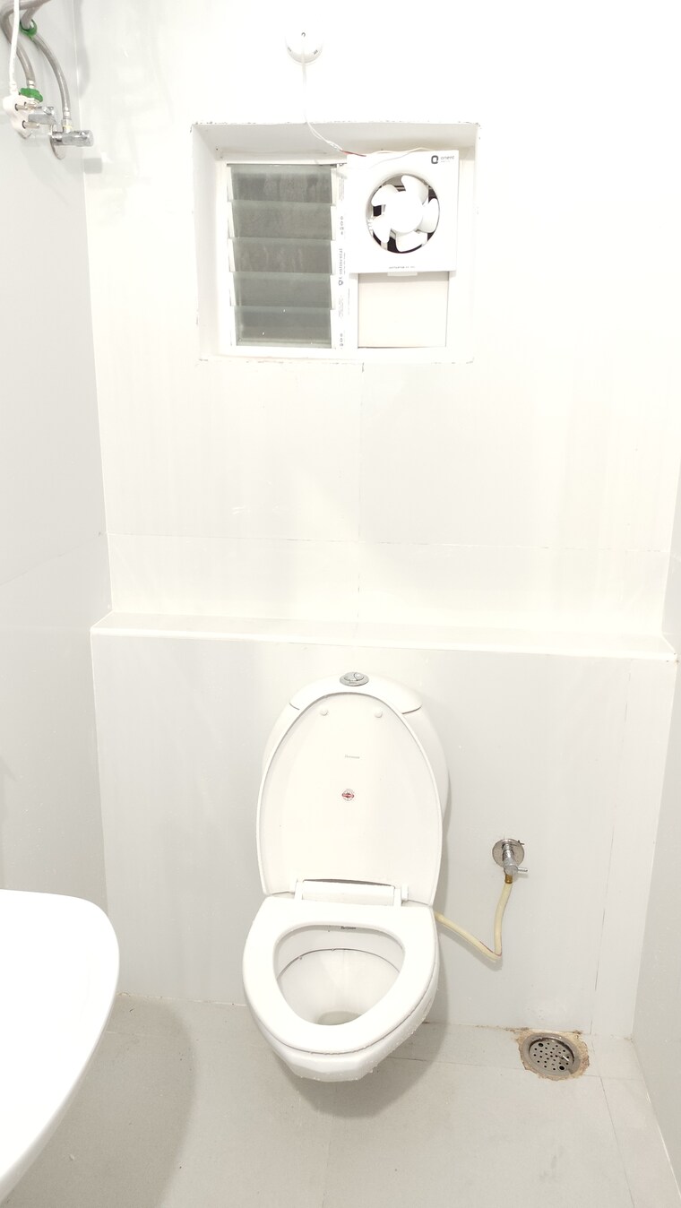 Bathroom, kondapur 3 Bedroom 2000 Sq.Ft. Apartment In Kondapur Hyderabad 9335173