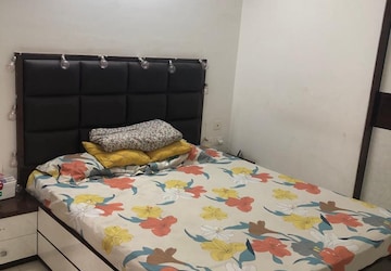 Bedroom in 1 BHK Apartment at Varad Apartment, Karve Nagar – for Rent