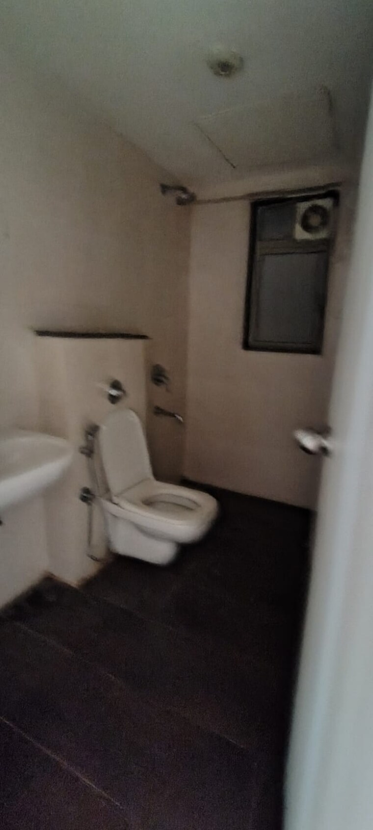 Bathroom, lodha-palava-exotica 2 Bedroom 969 Sq.Ft. Apartment In Dombivli East Thane 9335178