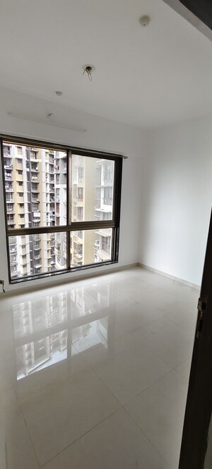 Room in 1 BHK Apartment at Chandak Nishchay, Borivali East – for Rent
