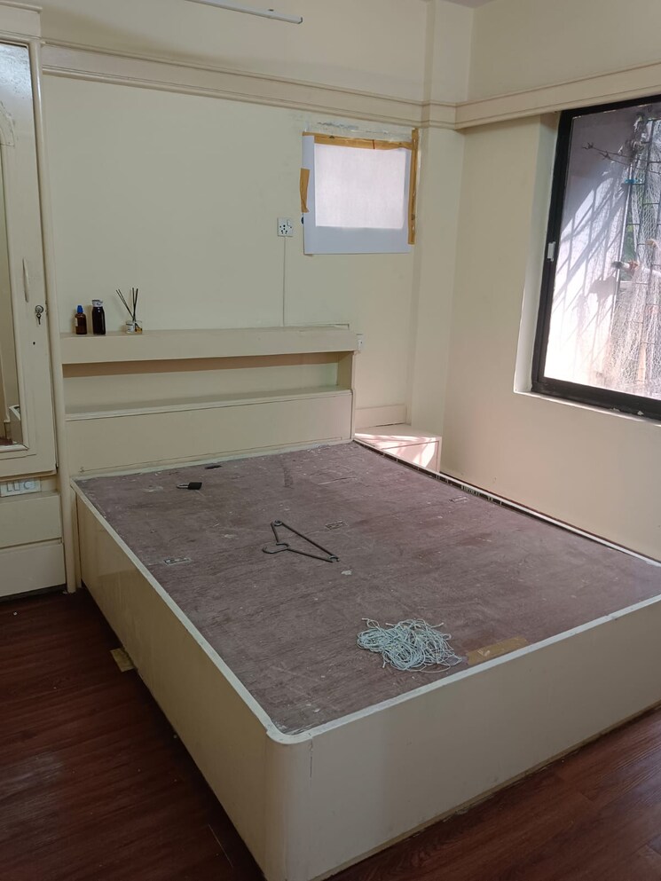 Room, andheri west 1 Bedroom 600 Sq.Ft. Apartment In Andheri West Mumbai 9335252