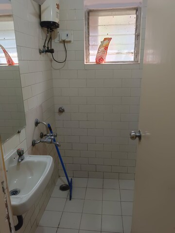 Bathroom in 1 BHK Apartment at Andheri West – for Rent