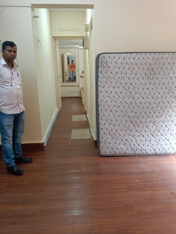 Room in 1 BHK Apartment at Andheri West – for Rent