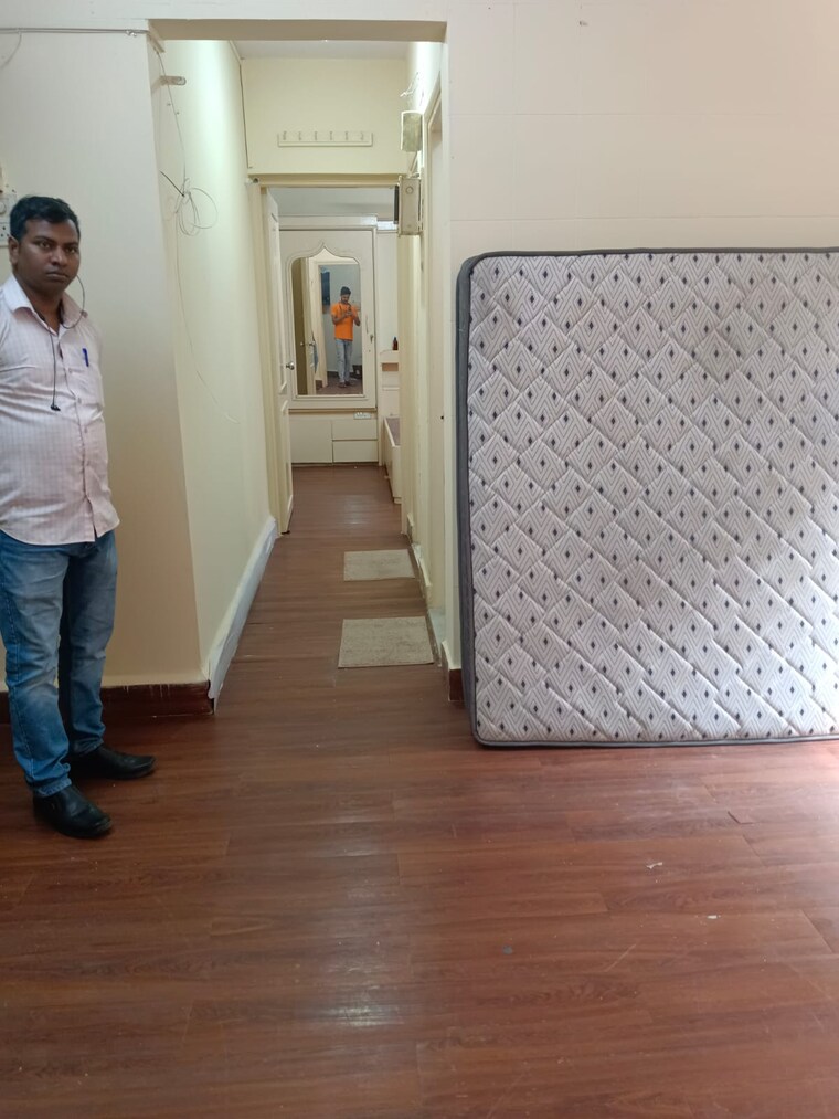 Room, andheri west 1 Bedroom 600 Sq.Ft. Apartment In Andheri West Mumbai 9335252