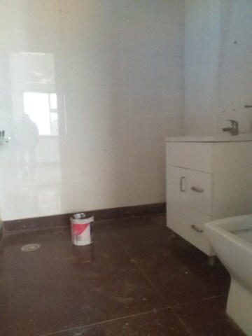 Bathroom in 1 BHK Builder Floor at New Rajinder Nagar – for Rent