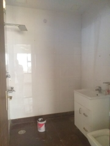 Bathroom in 1 BHK Builder Floor at New Rajinder Nagar – for Rent