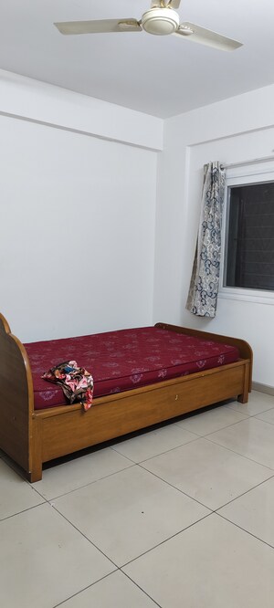 Bedroom in 2 BHK Apartment at GR Maithri, Cambridge Layout – for Rent