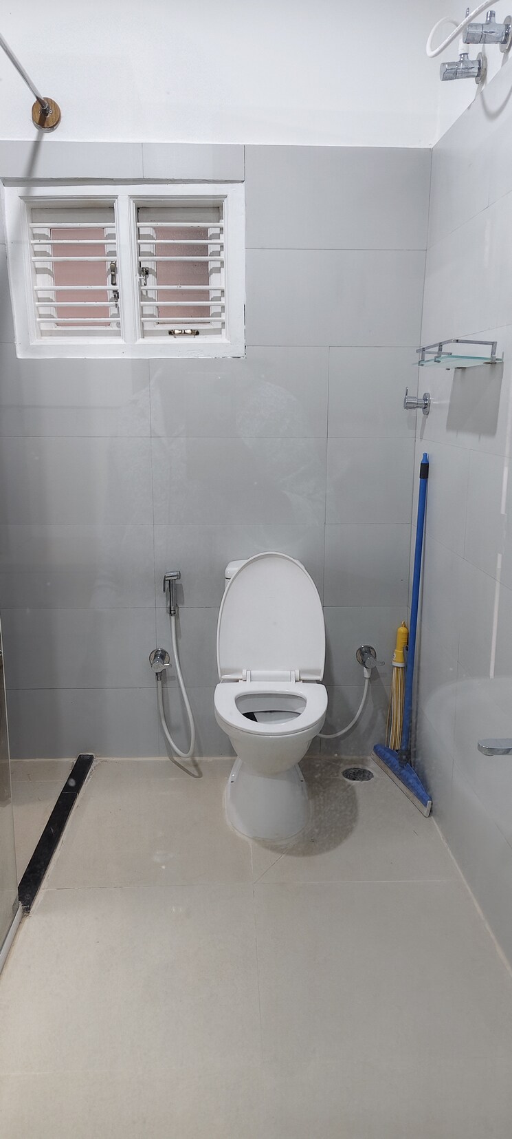 Bathroom, halasuru 2 Bedroom 1000 Sq.Ft. Builder Floor In Halasuru Bangalore 9335308