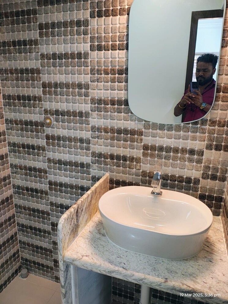 Bathroom, neha-heena-gaurav-jewels 3 Bedroom 1500 Sq.Ft. Apartment In Goregaon East Mumbai 9335395