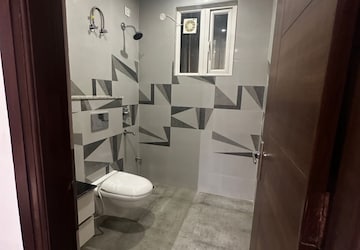 Bathroom in 3 BHK Apartment at Pinnacle Aeren Homes, Pir Machalla – for Sale