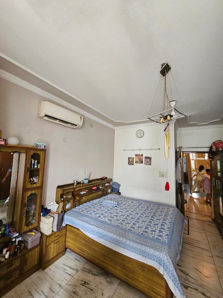 Living Room, kalkaji 4 Bedroom 300 Sq.Yd. Independent House In Kalkaji Delhi 9335427