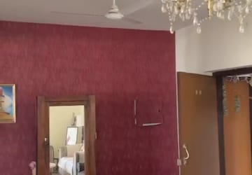Room in 3 BHK Apartment at Vip Road – for Rent