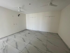 3.5 BHK Apartment For Rent in Vip Road