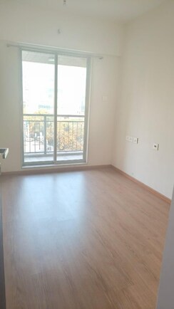 1 BHK Apartment For Sale in Dosti Oro 67