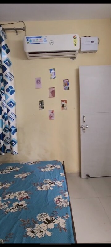 Room in 1 BHK Apartment at Vip Road – for Rent