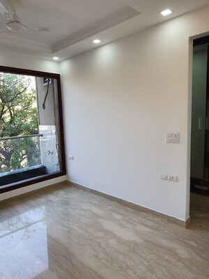 Room in 2 BHK Builder Floor at Lajpat Nagar 4 – for Rent