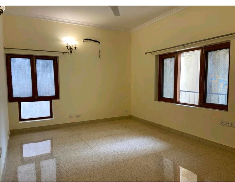 Room, greater kailash i 3 Bedroom 2000 Sq.Ft. Builder Floor In Greater Kailash I Delhi 9335544