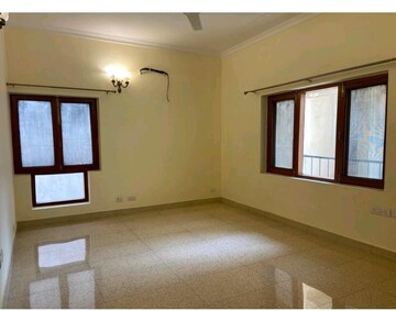 Room in 3 BHK Builder Floor at Greater Kailash I – for Rent