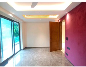 Bedroom in 4 BHK Builder Floor at South Extension ii – for Sale