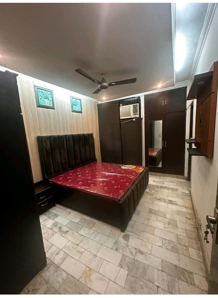 Bedroom, east of kailash 3 Bedroom 1400 Sq.Ft. Builder Floor In East Of Kailash Delhi 9335601