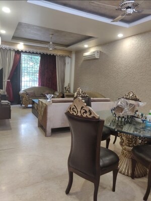 3 BHK Builder Floor For Rent in Chittaranjan Park