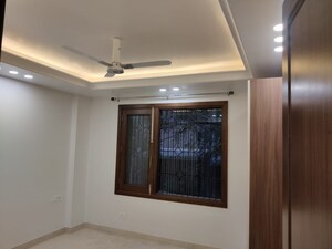 Master Bedroom in 3 BHK Builder Floor at Chittaranjan Park – for Rent