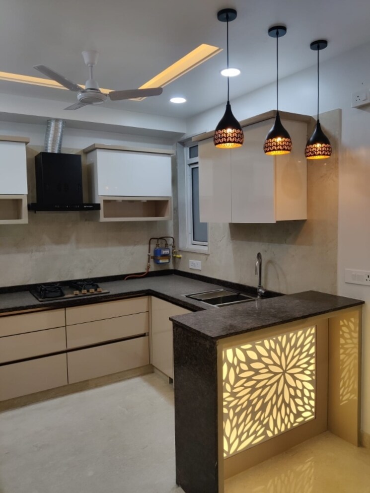 Kitchen, chittaranjan park 3 Bedroom 1500 Sq.Ft. Builder Floor In Chittaranjan Park Delhi 9335779