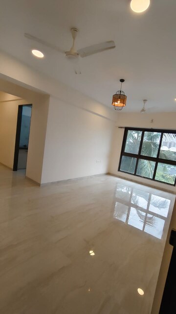 Room in 3 BHK Apartment at Raj Kamal CHS Vile Parle, Vile Parle East – for Rent