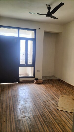 Room in 2 BHK Apartment at SRS Royal Hills, Sector 87 – for Rent