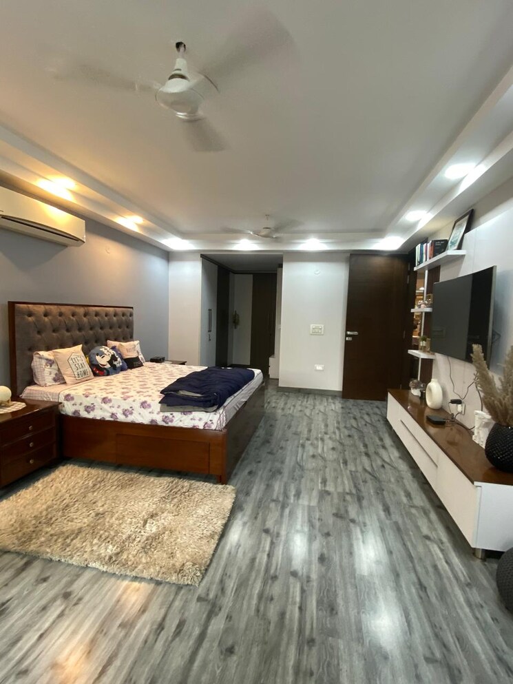 Living Room, palam-vihar-residents-association 4 Bedroom 520 Sq.Yd. Builder Floor In Palam Vihar Gurgaon 9336020