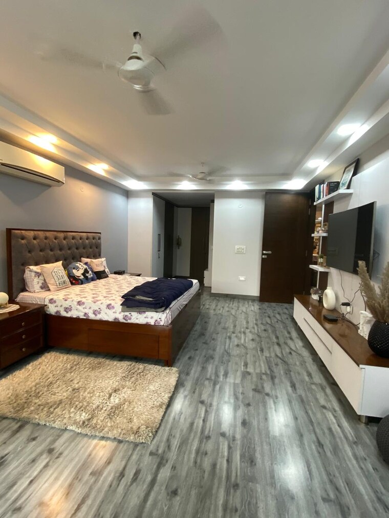 Living Room, palam-vihar-residents-association 4 Bedroom 520 Sq.Yd. Builder Floor In Palam Vihar Gurgaon 9336020