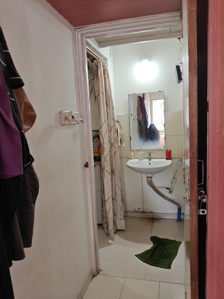 Master Bedroom, anand nagar 2 Bedroom 1000 Sq.Ft. Apartment In Anand Nagar Pune 9336038