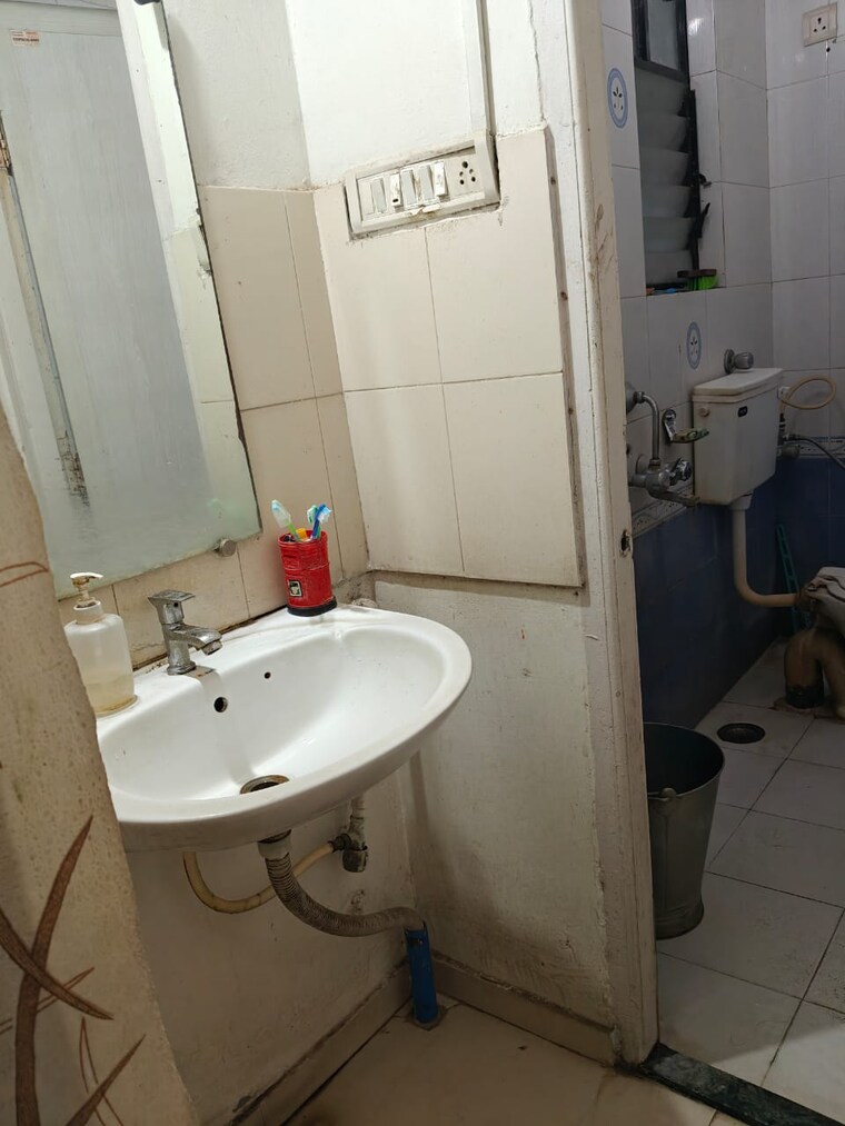 Bathroom, anand nagar 2 Bedroom 1000 Sq.Ft. Apartment In Anand Nagar Pune 9336038