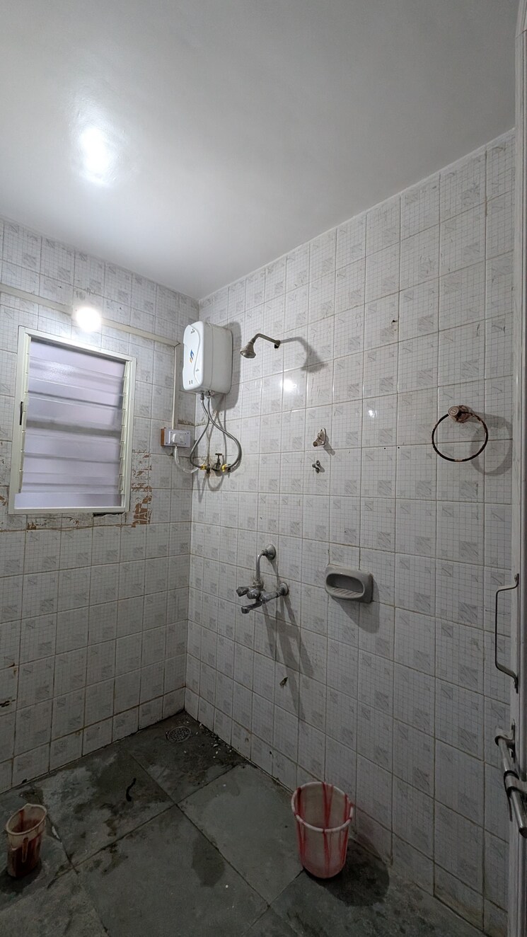 Bathroom, kundale-patil-paradise 1 Bedroom 600 Sq.Ft. Apartment In Hingne Khurd Pune 9336045