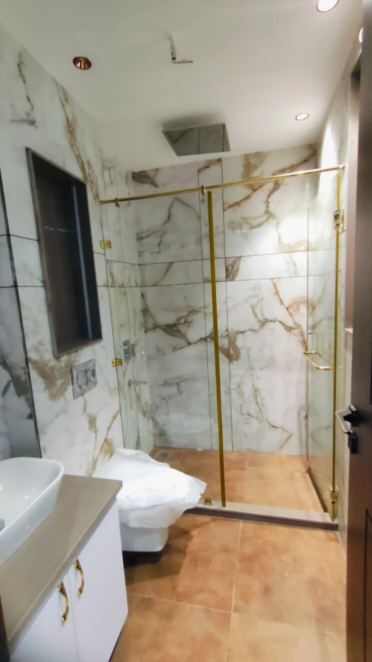 Bathroom, unitech-arcadia 4 Bedroom 2270 Sq.Ft. Builder Floor In South City 2 Gurgaon 9336071