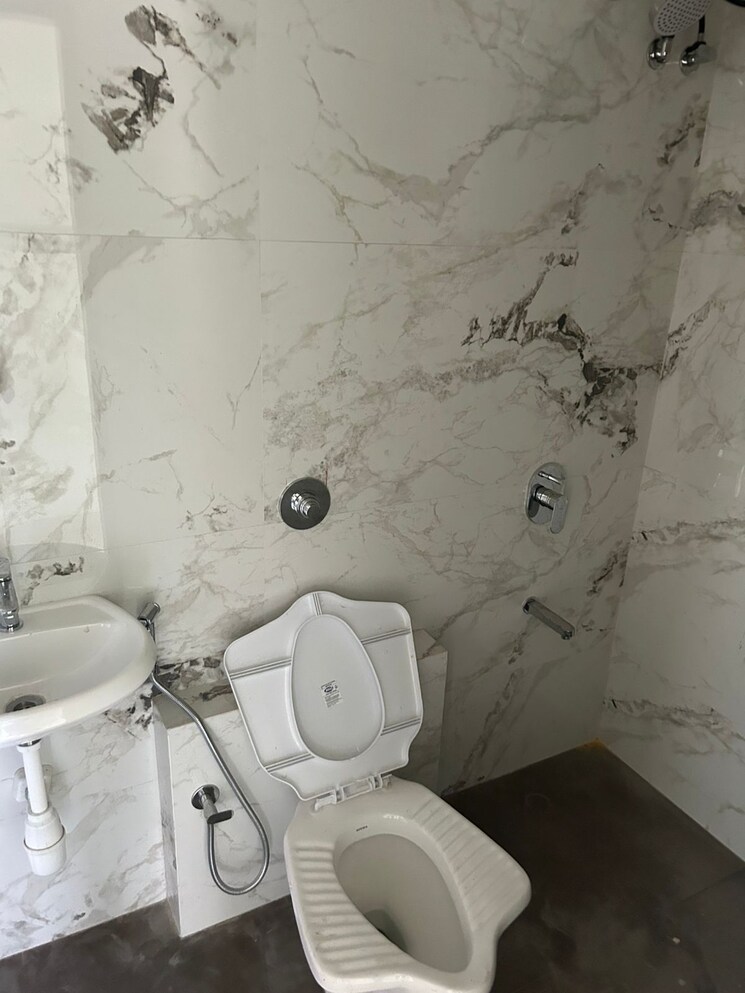 Attached Bathroom, oxford-navrang-crystal 2 Bedroom 650 Sq.Ft. Apartment In Goregaon West Mumbai 9336059