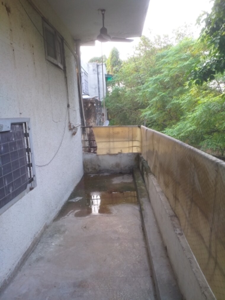 Balcony, east patel nagar 3 Bedroom 1480 Sq.Ft. Builder Floor In East Patel Nagar Delhi 9336083