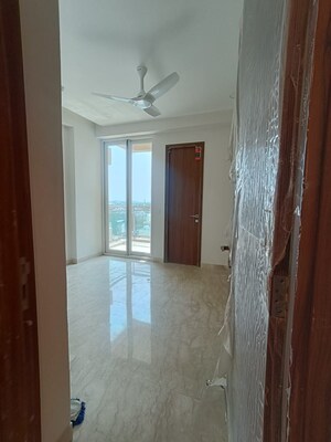Room in 4 BHK Apartment at Delphine Central Park Estates, Sector 104 – for Sale
