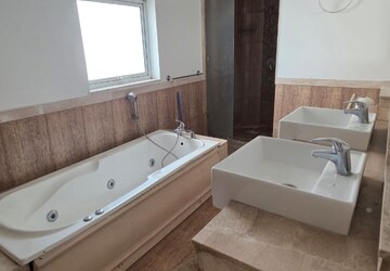 Attached Bathroom in 3 BHK Apartment at Ireo Skyon, Sector 60 – for Sale
