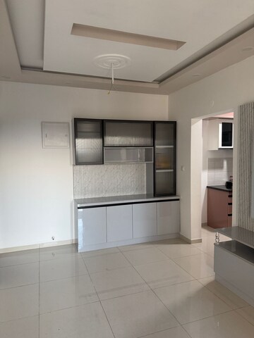 Room in 2.5 BHK Apartment at Provident Capella, Whitefield – for Rent