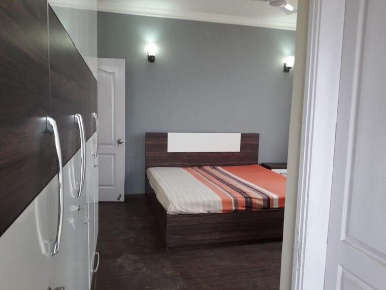 Room, pareena-om-apartments 2 Bedroom 664 Sq.Ft. Apartment In Sector 112 Gurgaon 9336207