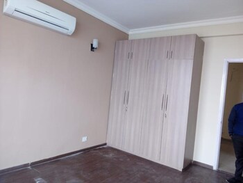 Pareena Om Apartments