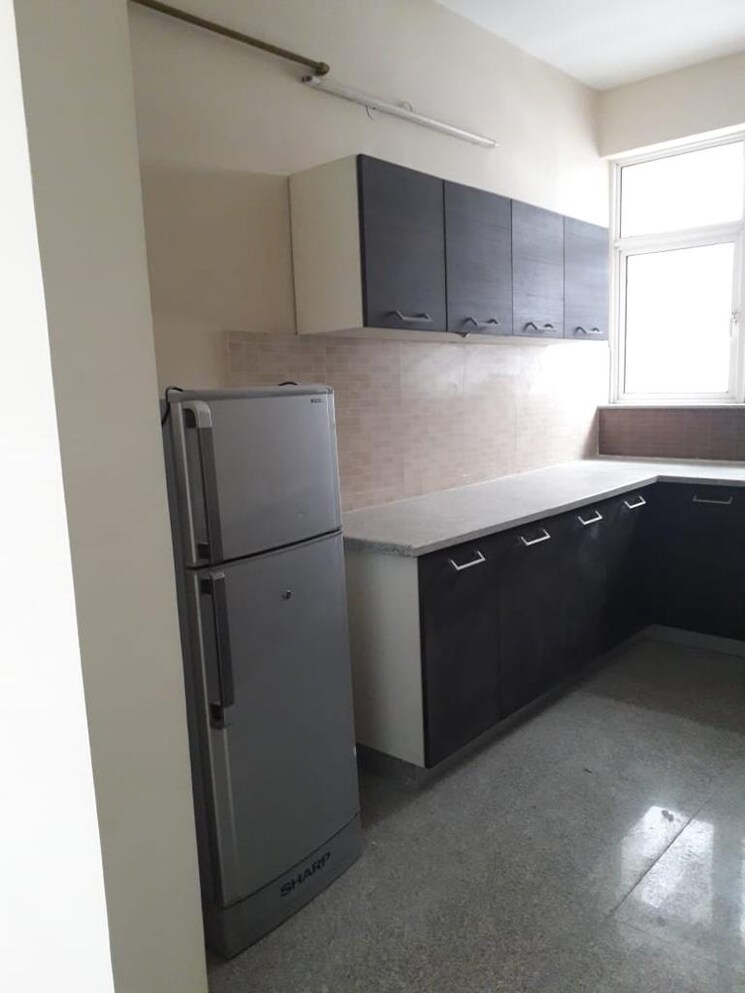 Kitchen, pareena-om-apartments 2 Bedroom 664 Sq.Ft. Apartment In Sector 112 Gurgaon 9336207