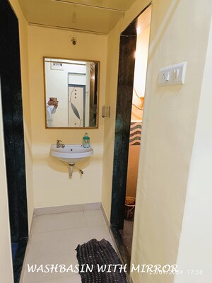 Furnished Amenities in 2 BHK Apartment at Jatayu CHSL, Mira Road East – for Rent